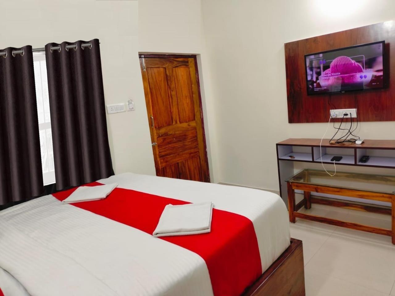 Hotel Sea Gold Puri Exterior foto